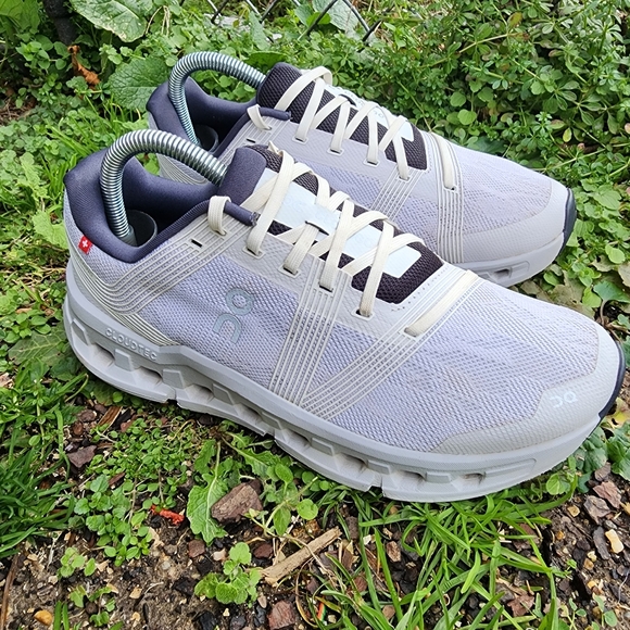 On Running Shoes - ON CLOUDGO - Womens Athletic Shoes - SIZE 8.5